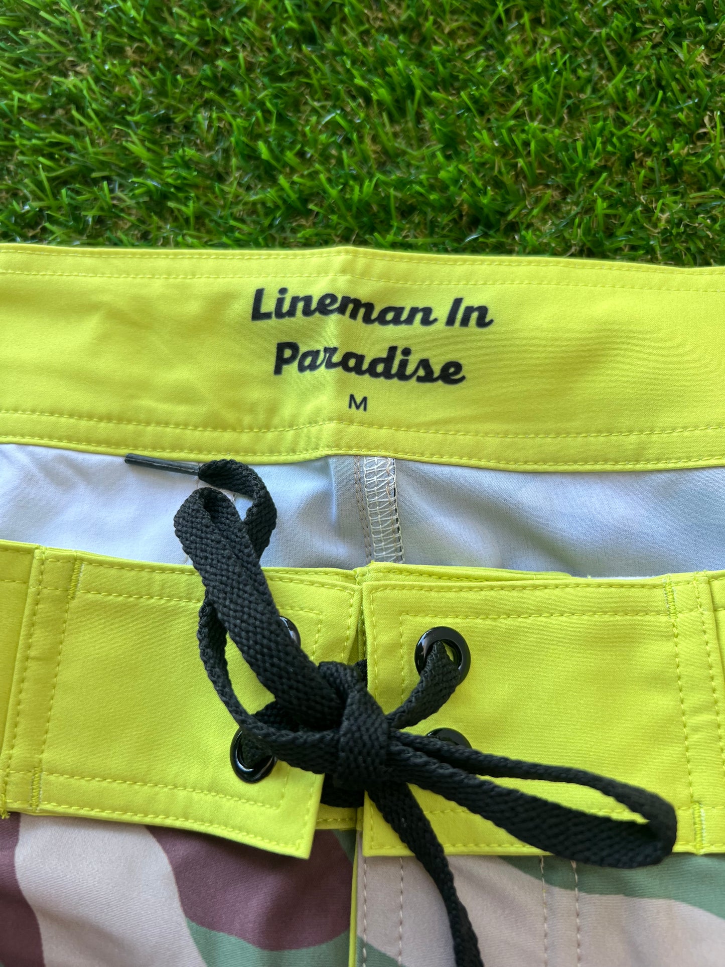 Lineman in paradise size M